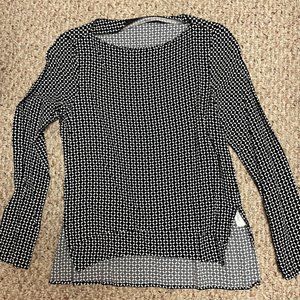 Zara small black and white geometric pattern long-sleeve blouse